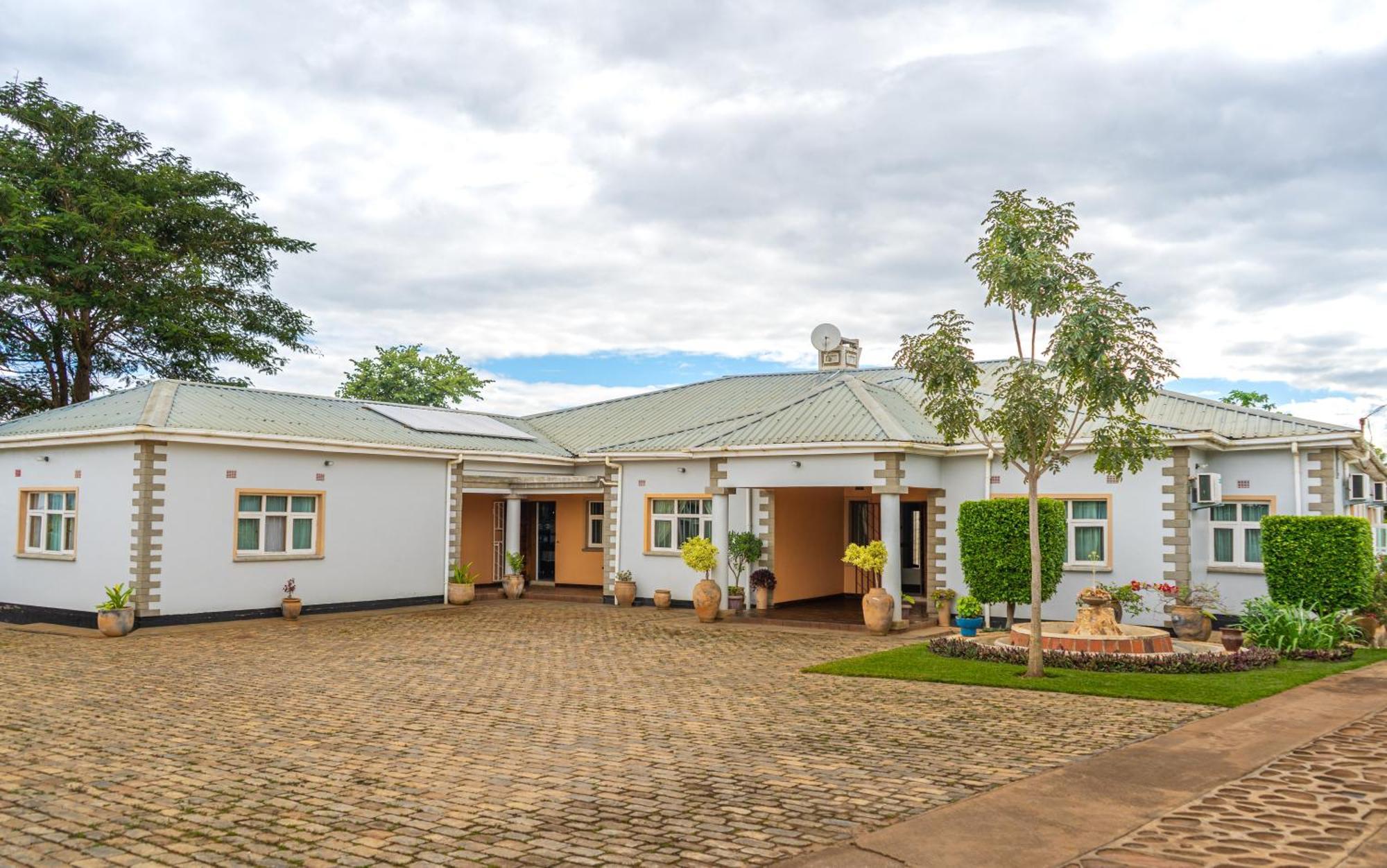 Malabi Exclusive Lodges Lilongwe Exterior photo